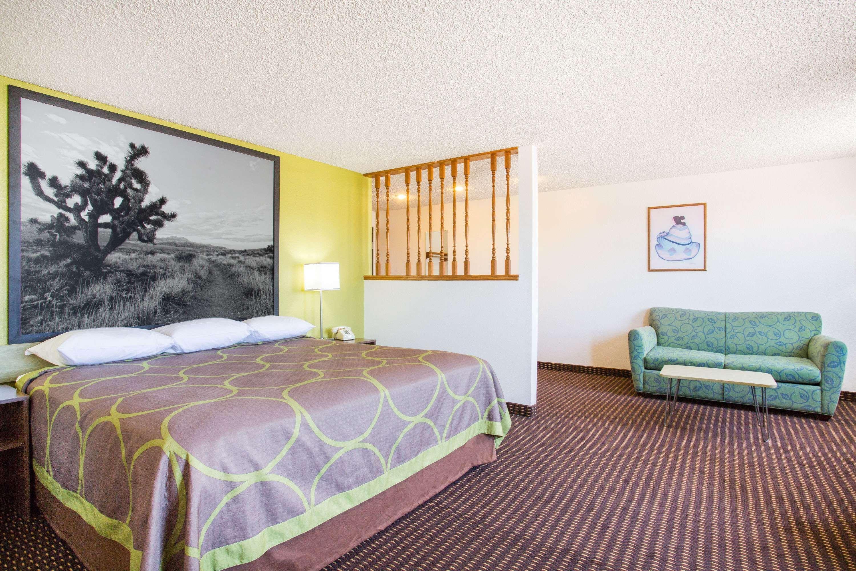 Super 8 By Wyndham Kingman Hotel Exterior foto