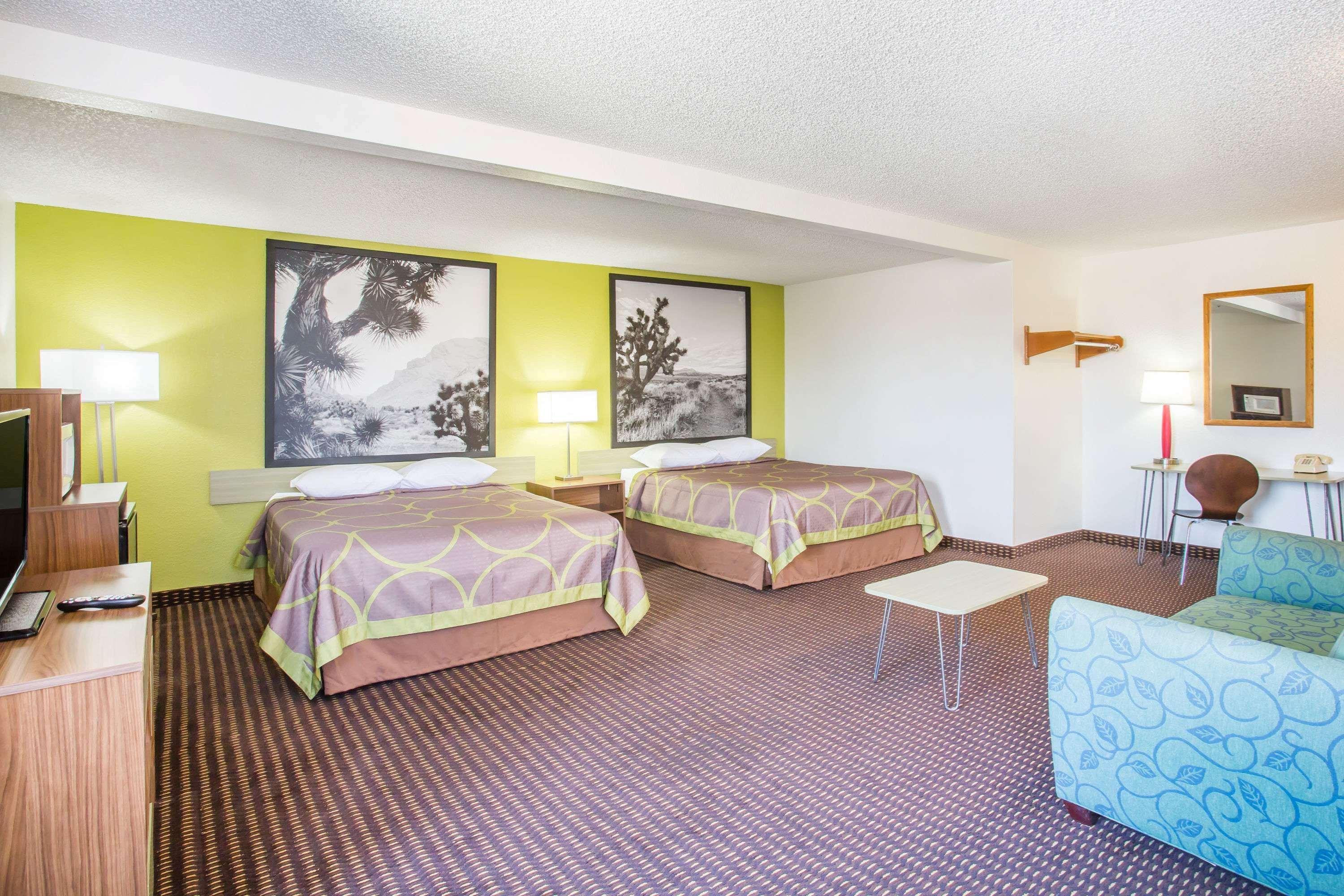 Super 8 By Wyndham Kingman Hotel Exterior foto